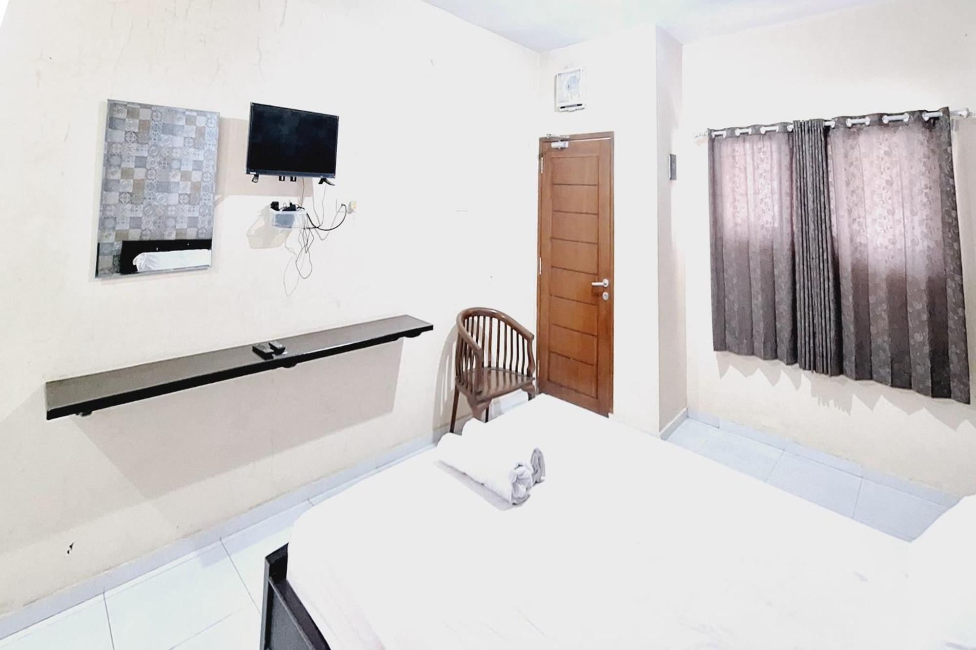 Villa Bukit Bunga Syariah Redpartner Pacet Mojokerto Экстерьер фото