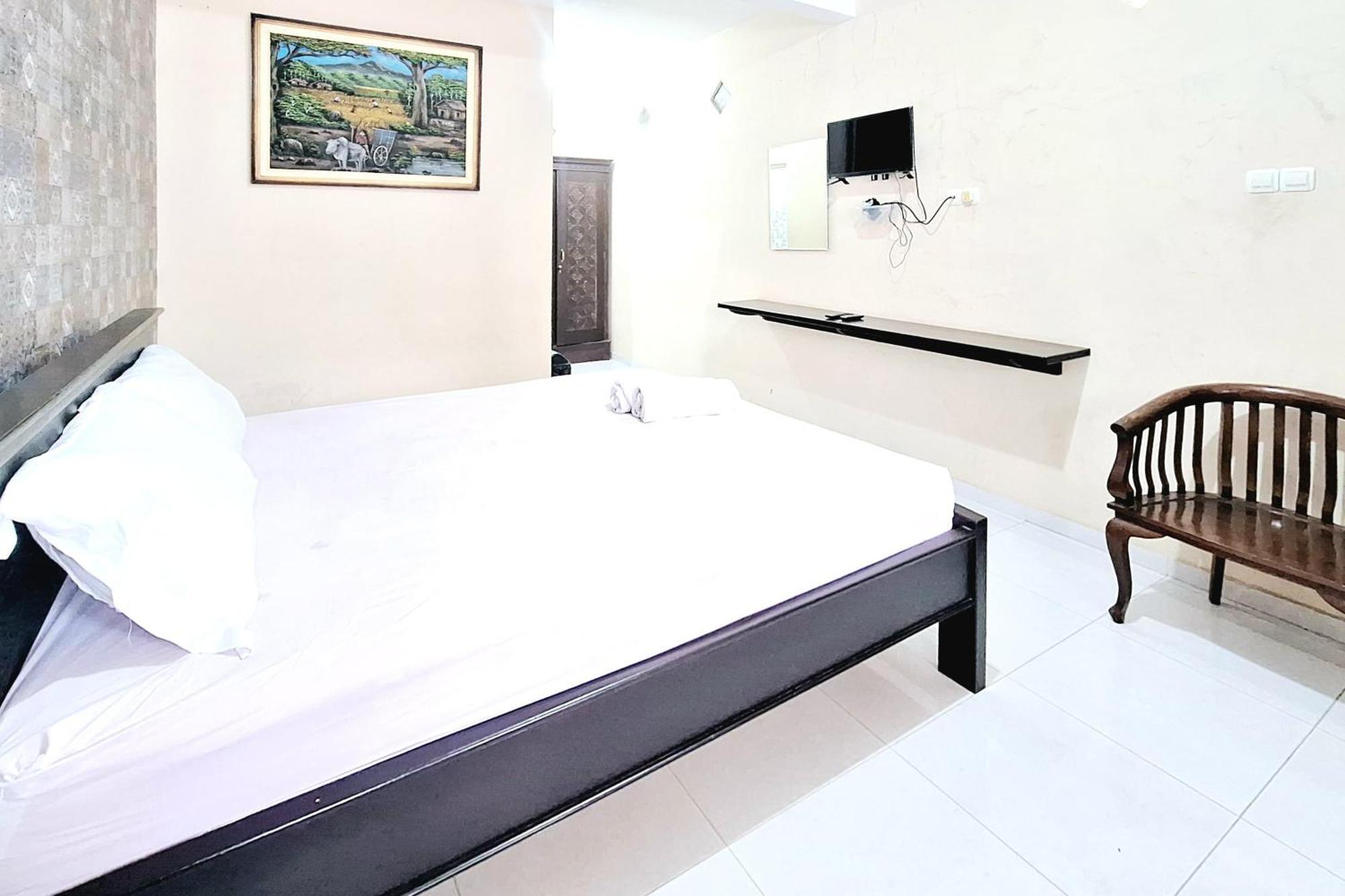 Villa Bukit Bunga Syariah Redpartner Pacet Mojokerto Экстерьер фото