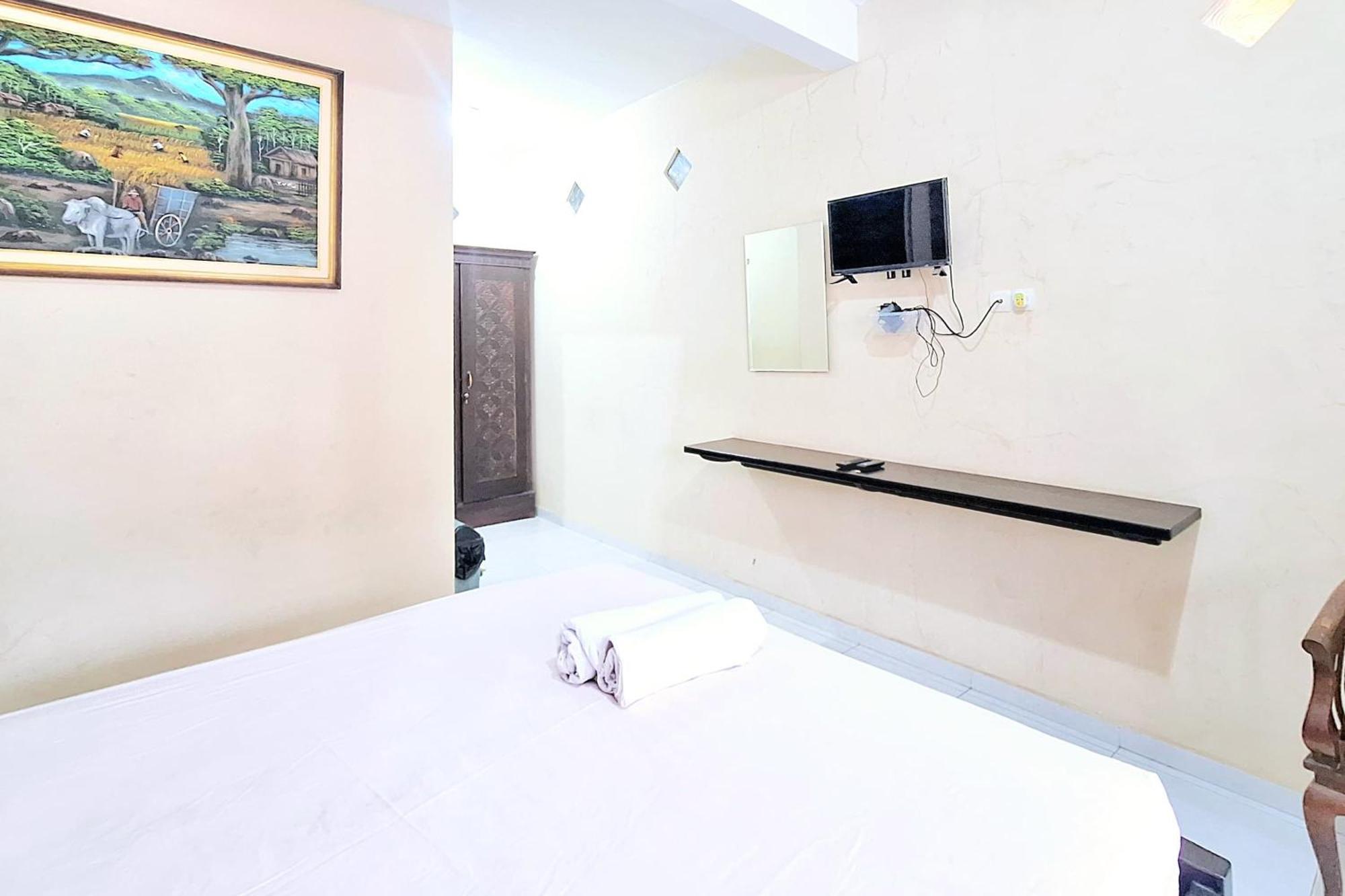 Villa Bukit Bunga Syariah Redpartner Pacet Mojokerto Экстерьер фото