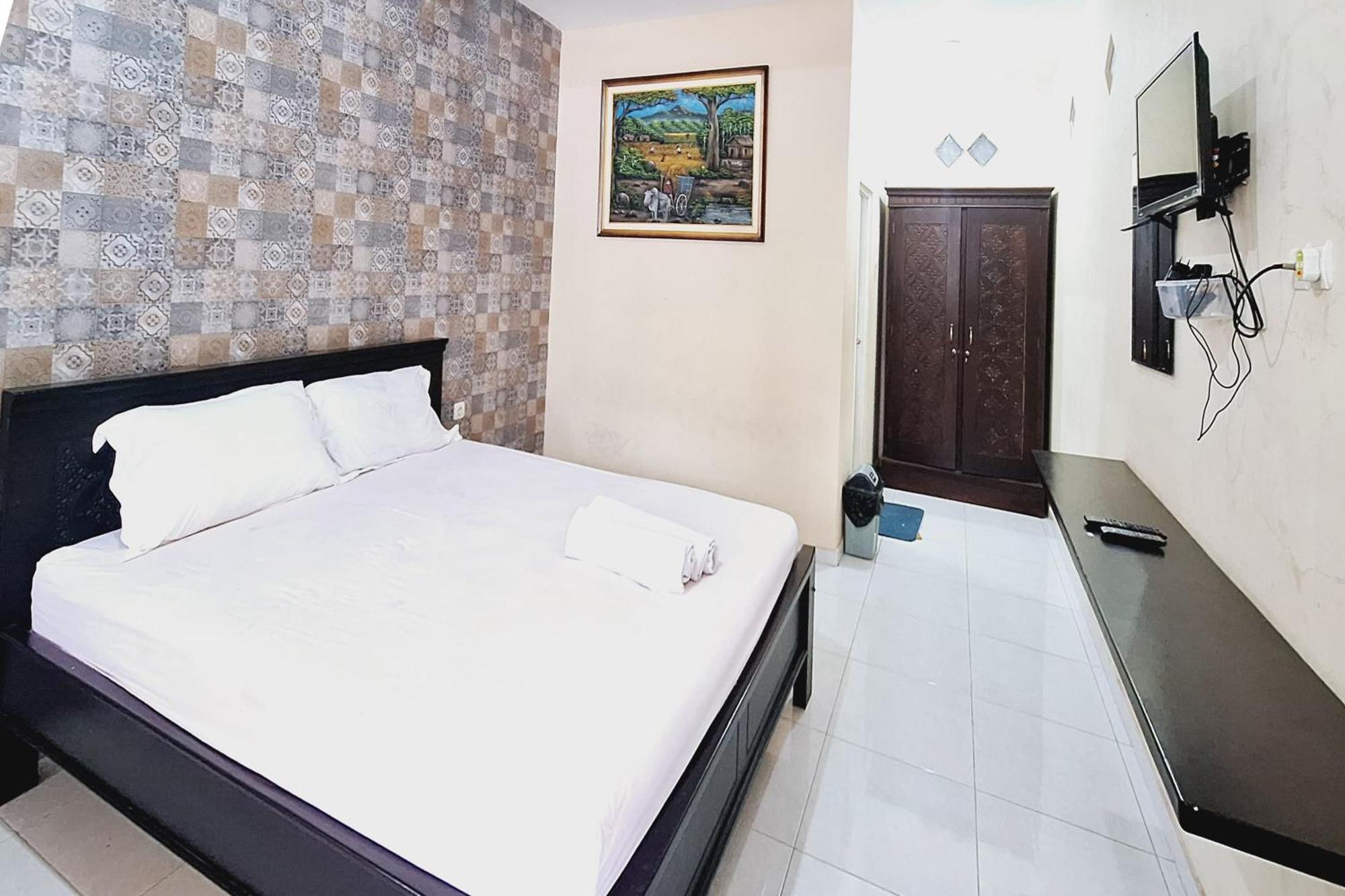 Villa Bukit Bunga Syariah Redpartner Pacet Mojokerto Экстерьер фото